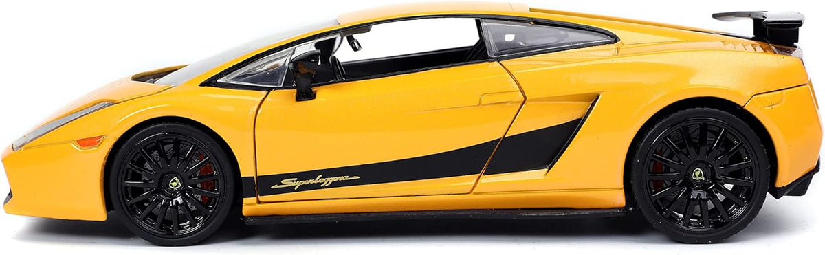 Yellow 1:24 Die-cast Car I82101