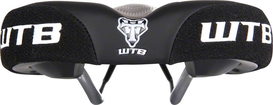 Black Saddle A712
