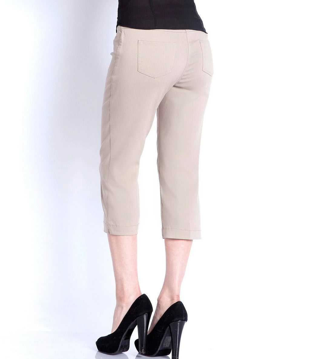 Denim Pull-On Capri Pants O118395