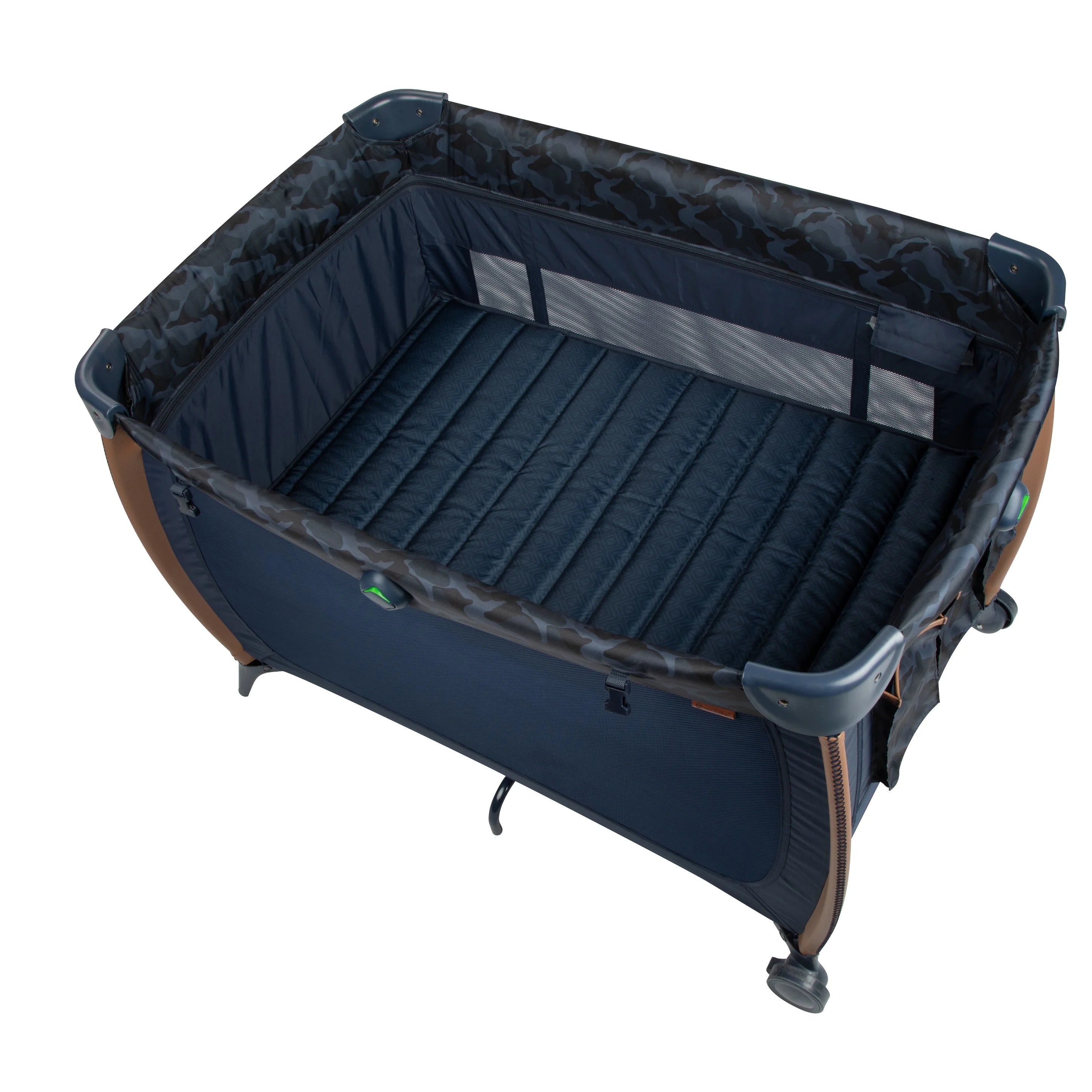Camo Baby Play Yard with Bassinet and Changer W585