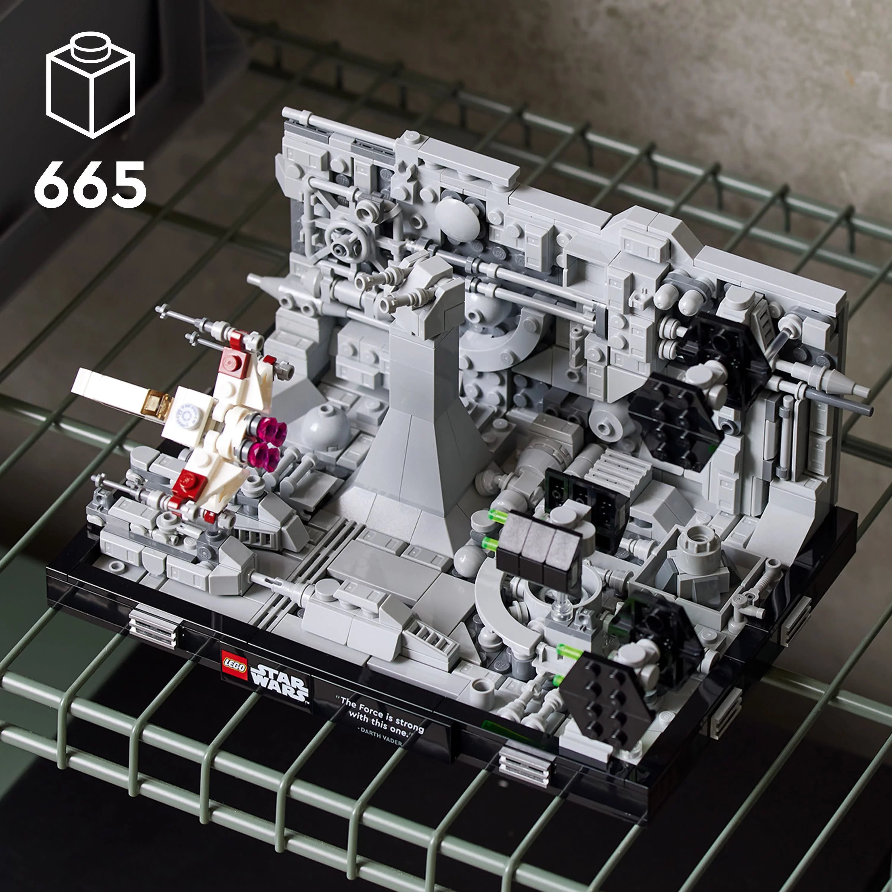 LEGO Star Wars Death Star Trench Run Diorama 75329 Set I779