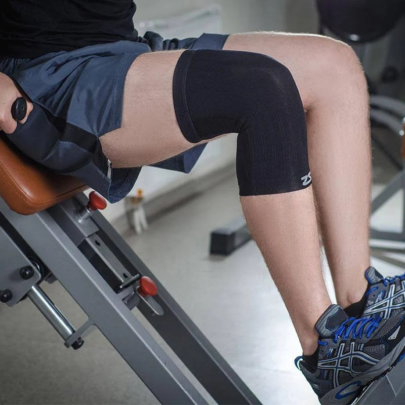 Compression Knee Sleeve in 2 Sleeves Blue O705