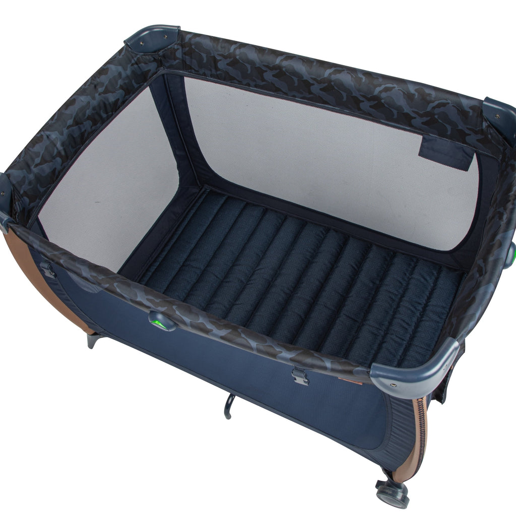 Camo Baby Play Yard with Bassinet and Changer W585