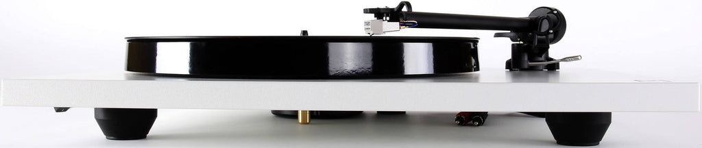 Matte White Turntable with Carbon Cartridge Q209595
